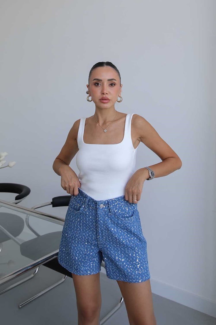 Koyu Mavi Pullu Denim Şort