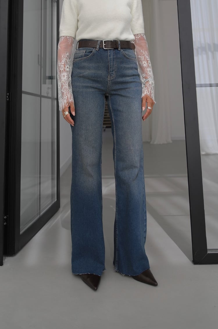 Koyu Mavi Push Up Straight Jean