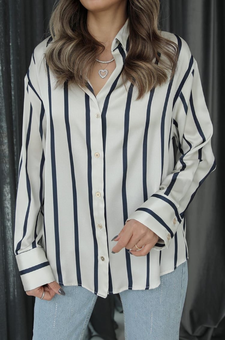 Krem Lacivert Çizgili Saten Gömlek