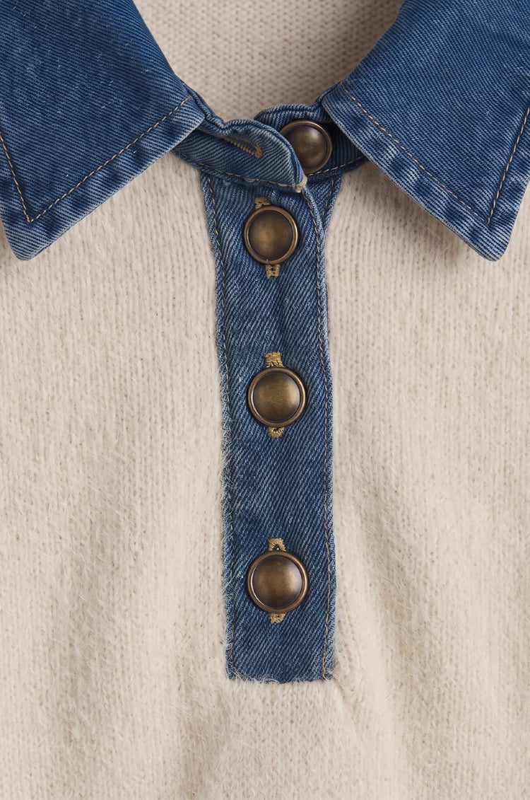 Krem Rengi Yakası Kolları Denim Detaylı Kazak