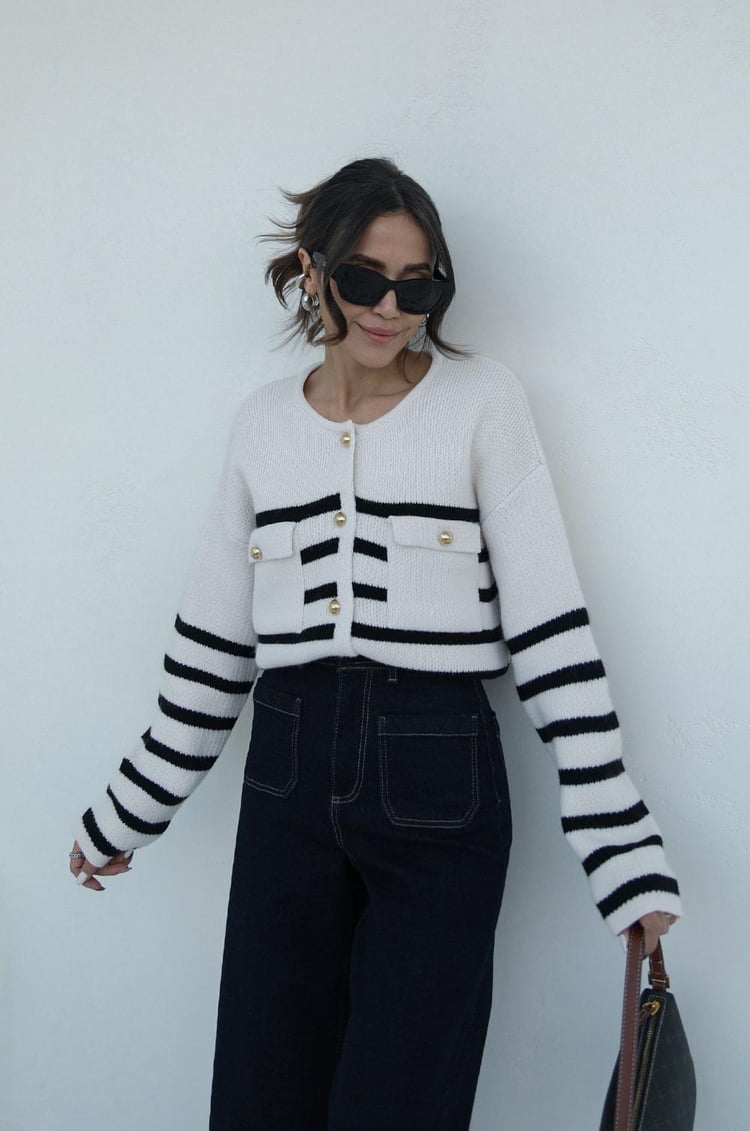 Krem Siyah Çizgili Önü Cepli Hırka