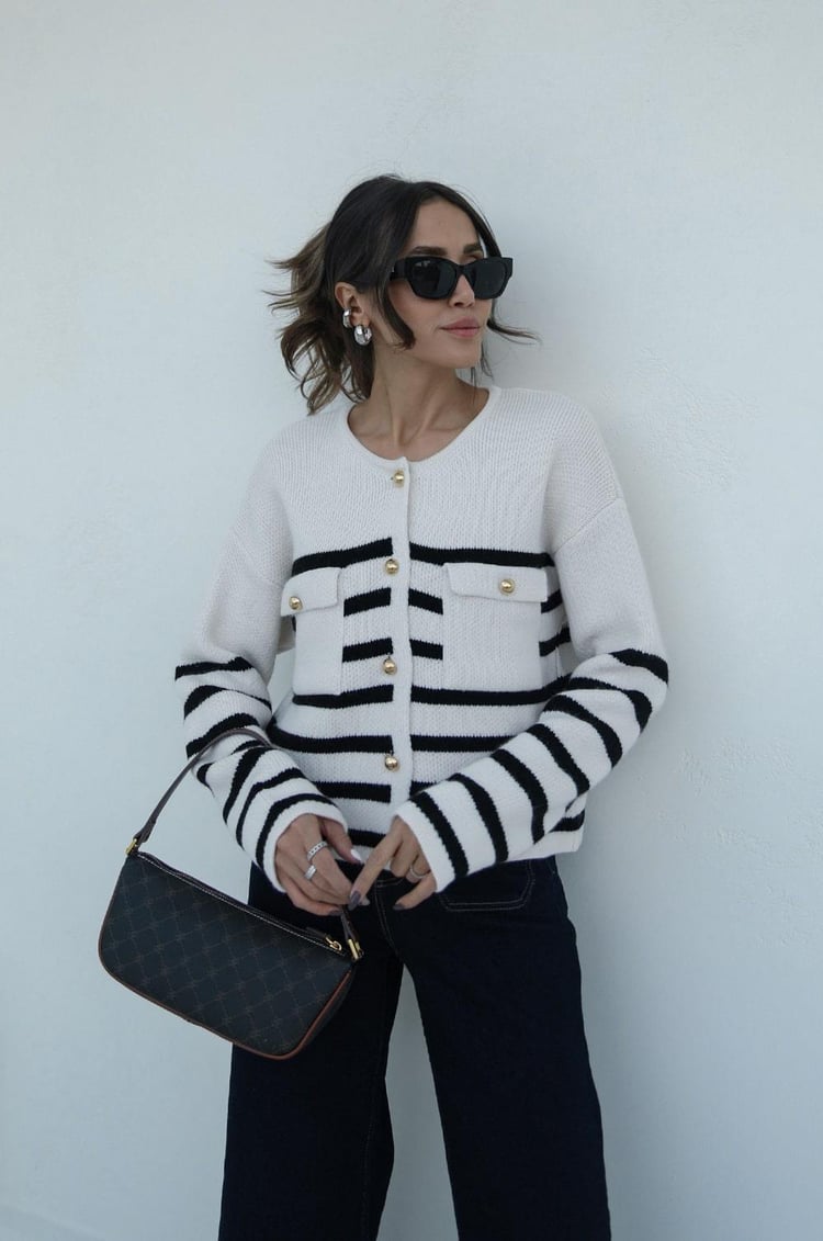 Krem Siyah Çizgili Önü Cepli Hırka