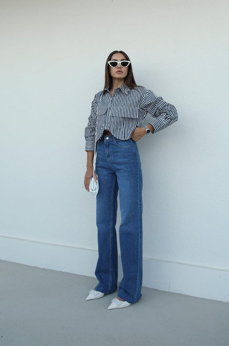 Lacivert Beyaz Çizgili Asimetrik Kesim Gömlek