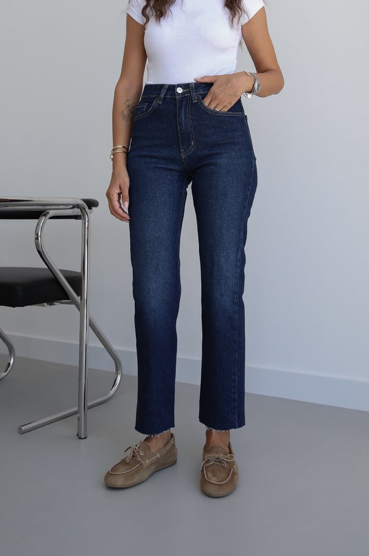 Lacivert Boy Fit Kesik Paça Jean