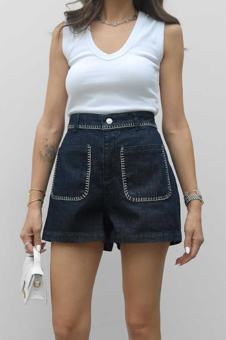 Lacivert Dikiş Detaylı Denim Şort