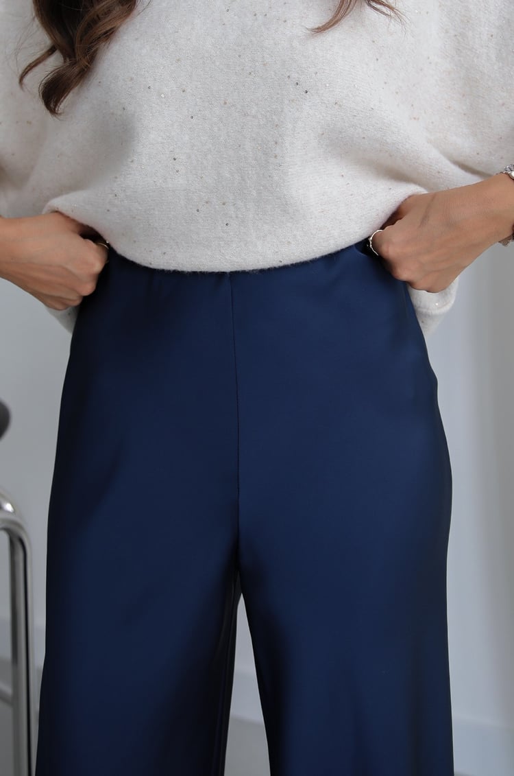 Lacivert Dökümlü Saten Bol Paça Pantolon