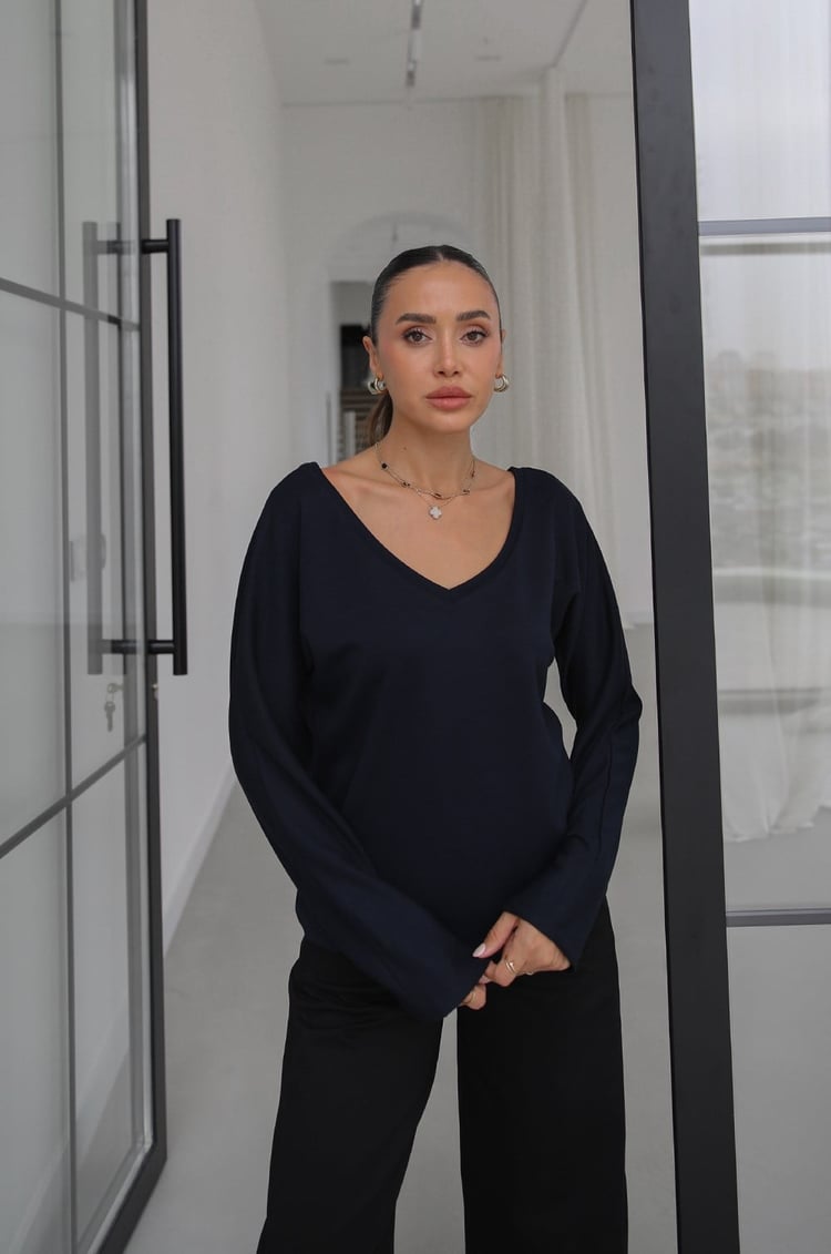 Lacivert Önü Ve Arkası V Yaka Bluz