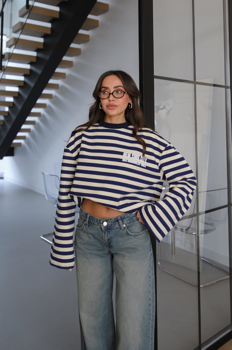 Lacivert Yazı Baskılı Çizgili Sweatshirt