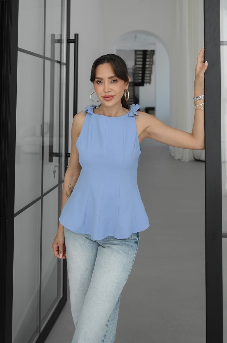 Mavi Askıları Fiyonklu Volanlı Bluz