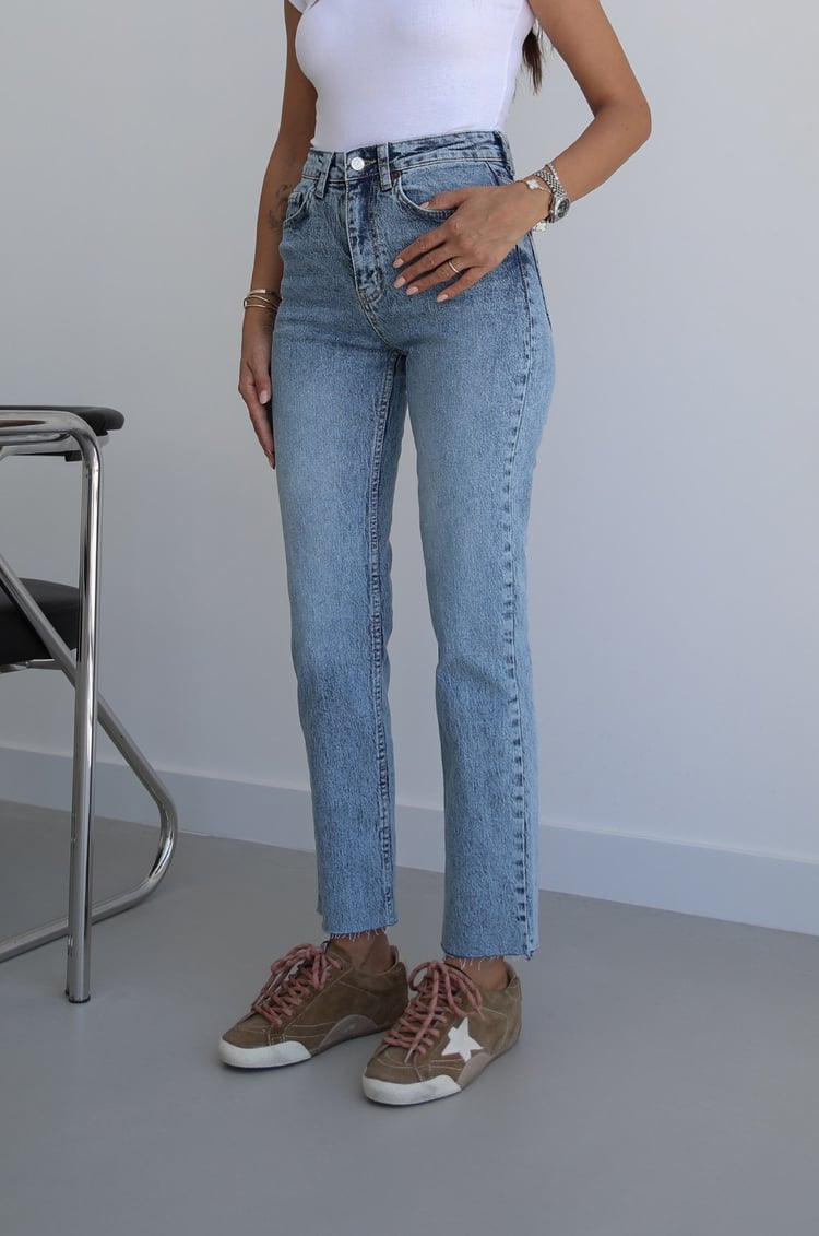 Mavi Boy Fit Kesik Paça Jean
