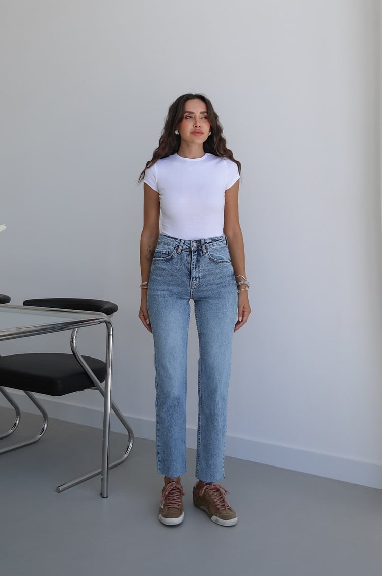 Mavi Boy Fit Kesik Paça Jean