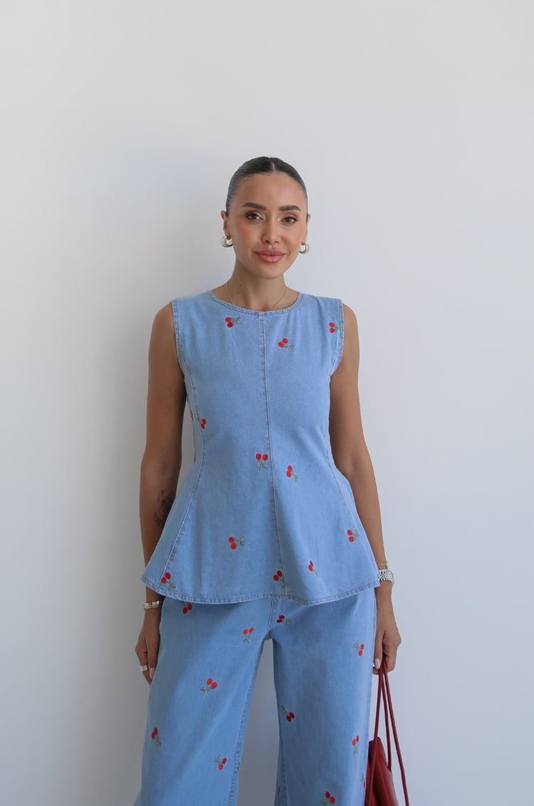 Mavi Kiraz İşlemeli Bluz Pantolon Denim Takım