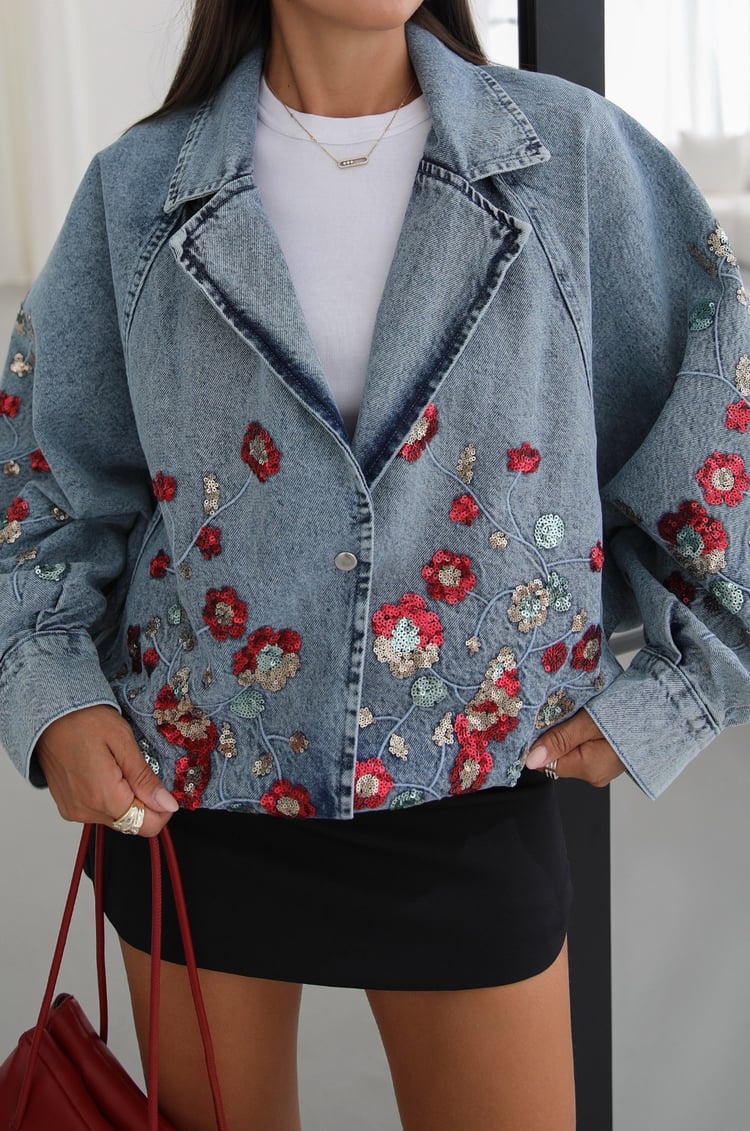 Mavi Pullu Çiçek İşlemeli Denim Ceket