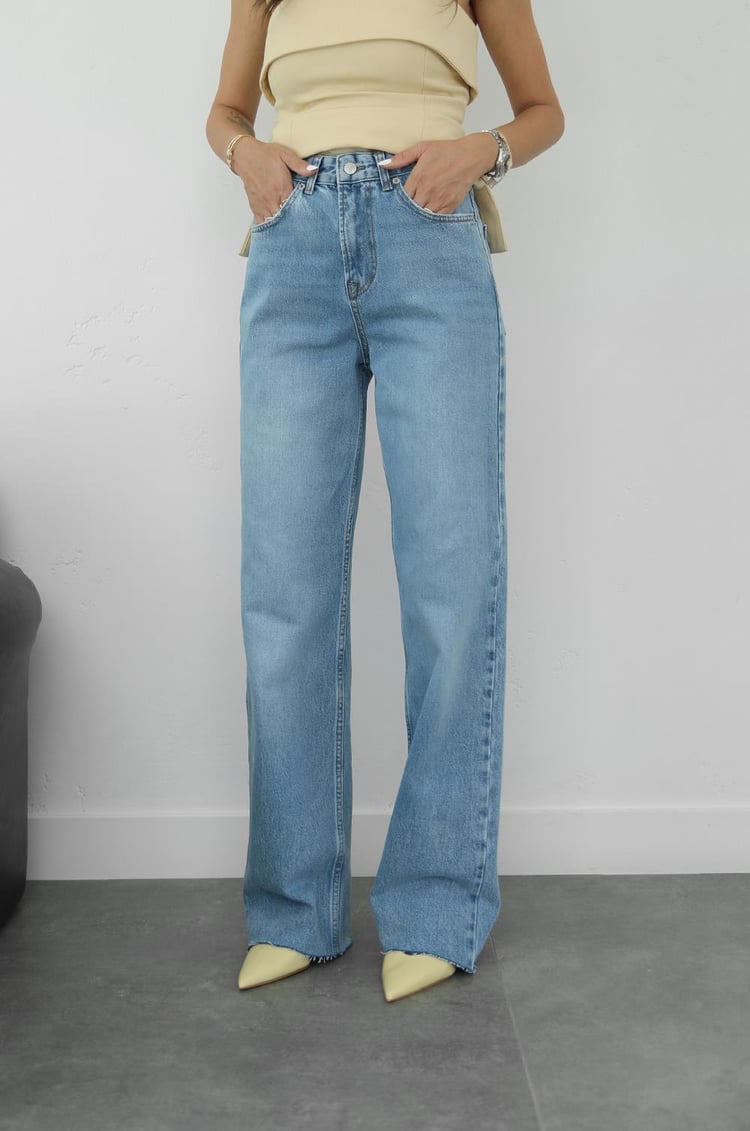 Mavi Yıkamalı Wide Leg Jean