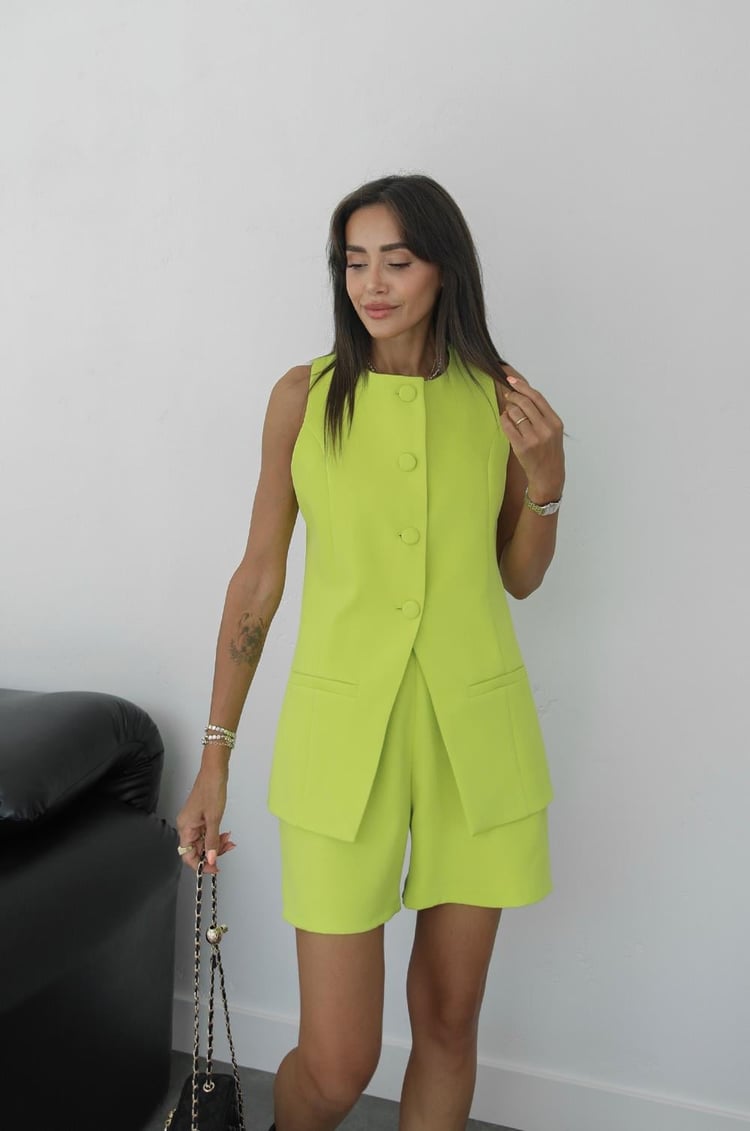 Neon Yeşil Kaplama Düğmeli Yelek Şort Takım