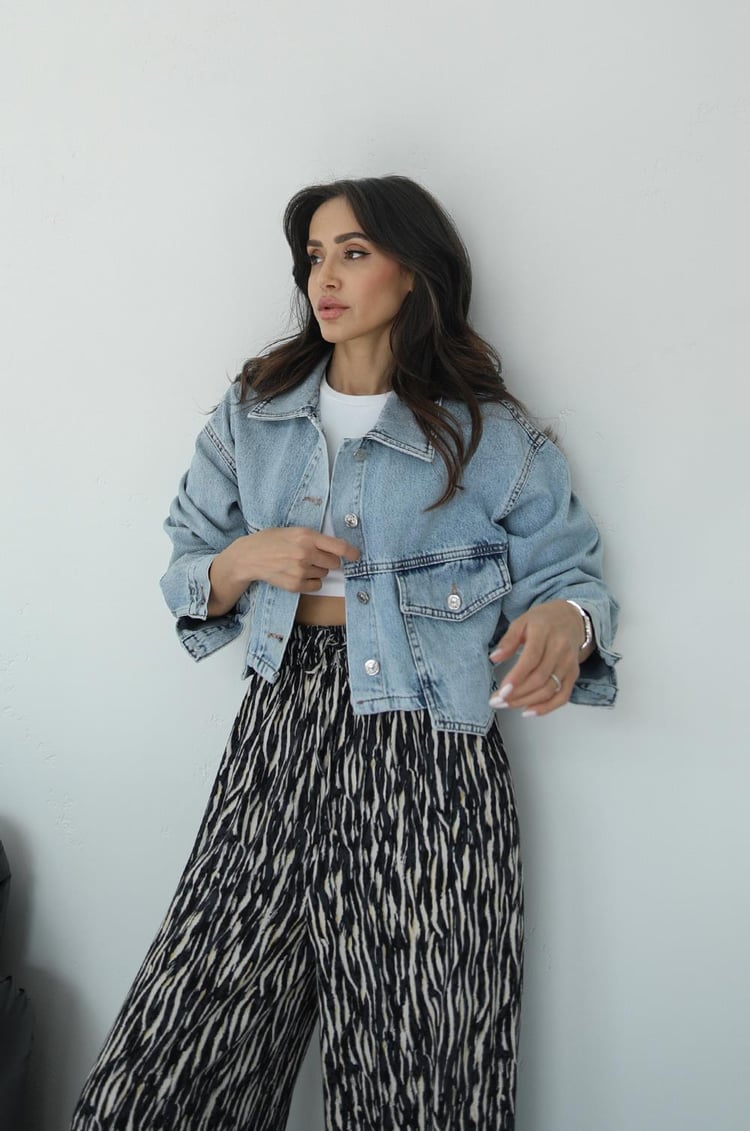 Nives Cep Detaylı Kot Ceket