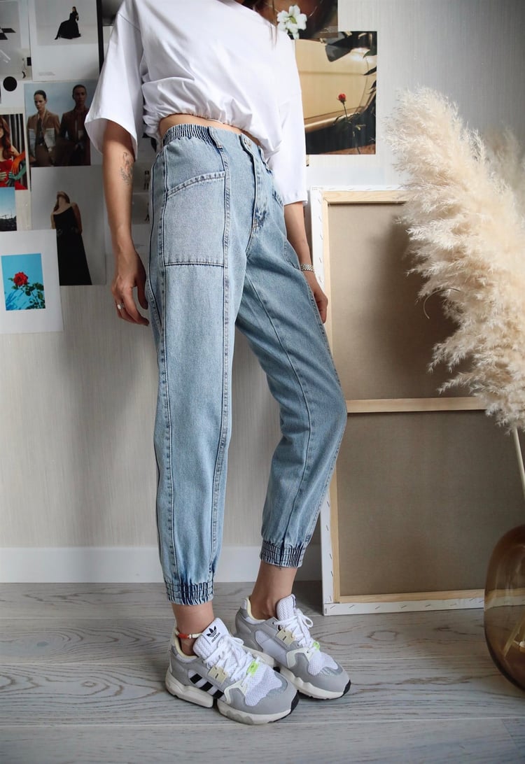 Parçalı Dikişli Önden Cepli Mom Jean