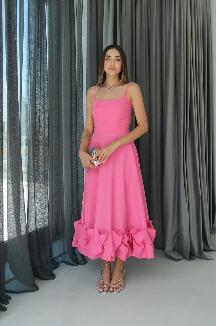 Pembe Altı Fırfırlı Askılı Elbise