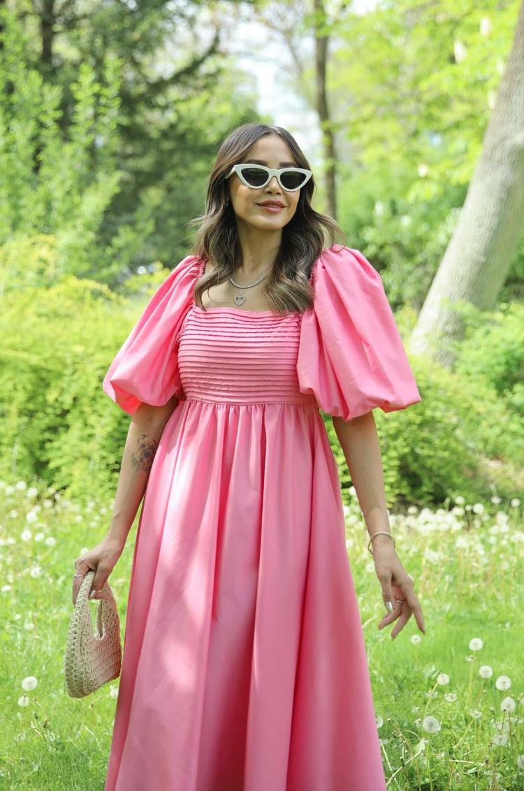 Pembe Arkası Bağlamalı Midi Boy Elbise