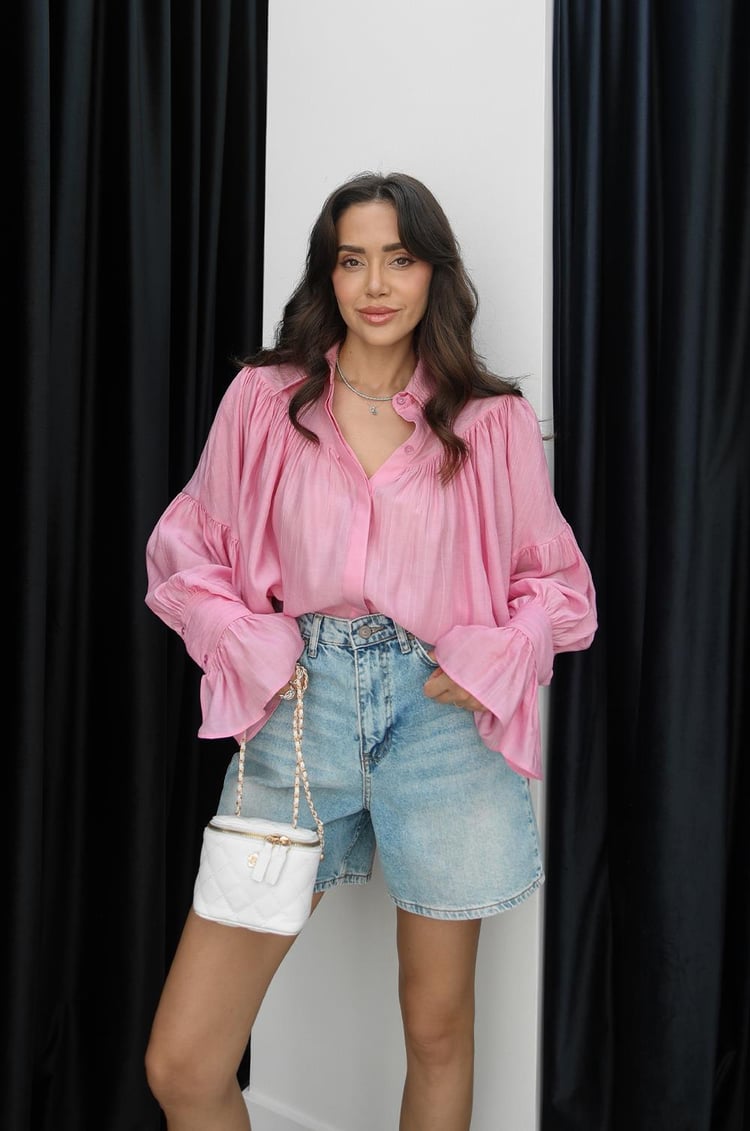 Pembe Büzgü Ve Kol Detaylı Gömlek
