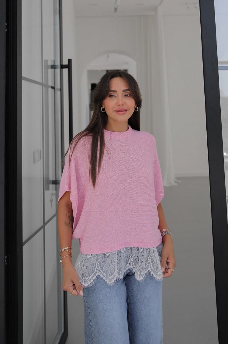 Pembe Dantel Detaylı Triko Bluz