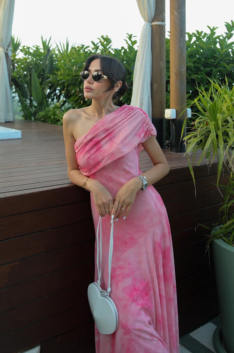 Pembe Desenli One Shoulder Şifon Elbise