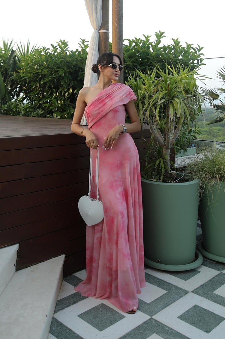 Pembe Desenli One Shoulder Şifon Elbise