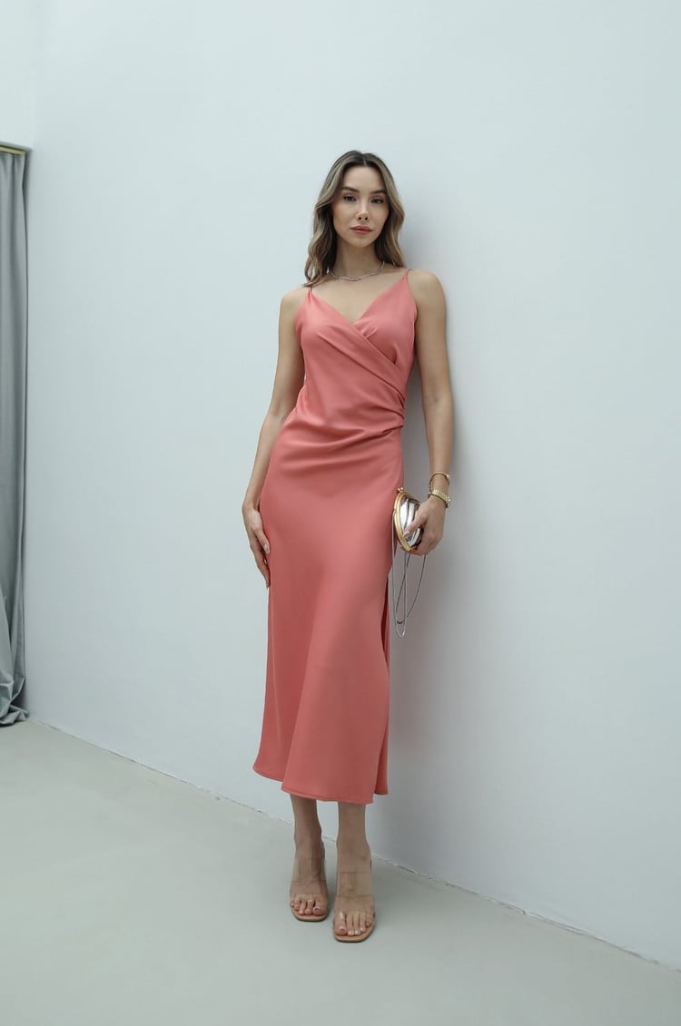 Pembe Drape Detaylı Saten Elbise
