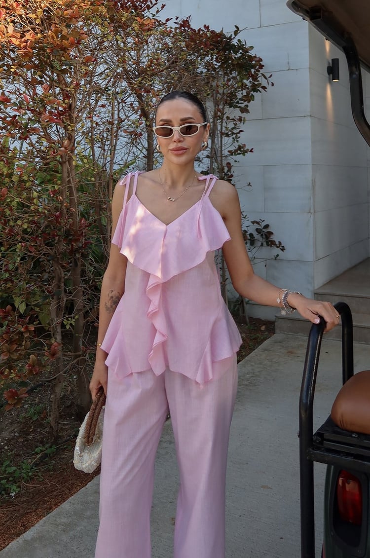 Pembe Giona Askılı Bluz Pantolon Takım