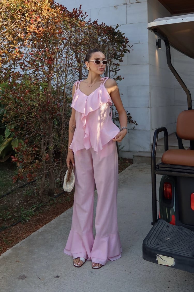 Pembe Giona Askılı Bluz Pantolon Takım