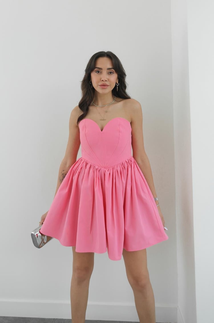 Pembe Kalp Yaka Mini Elbise