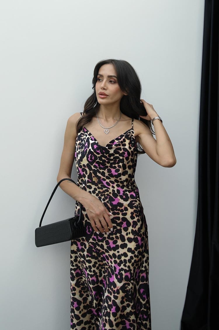 Pembe Leopar Desenli Saten Elbise