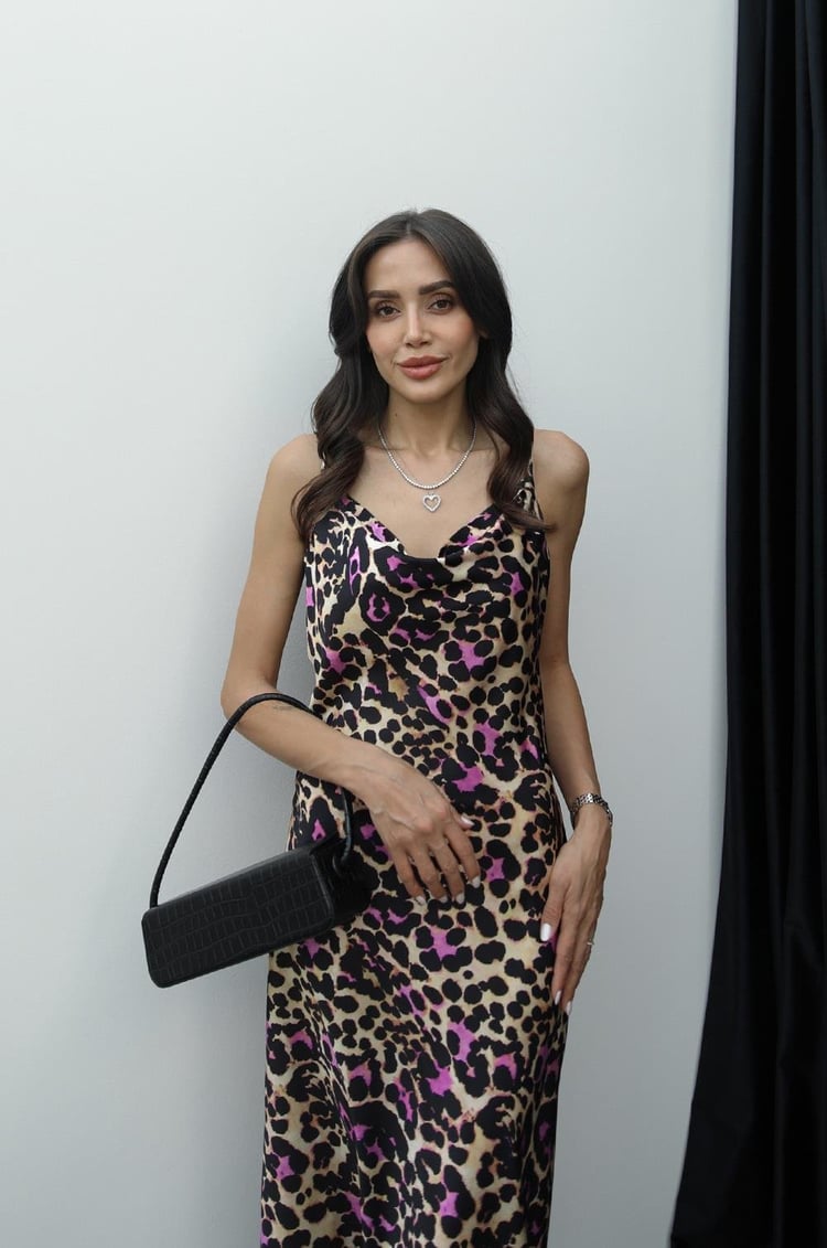 Pembe Leopar Desenli Saten Elbise