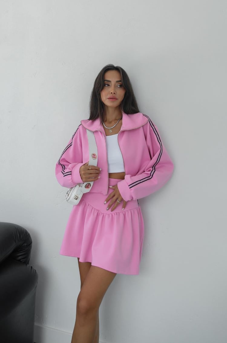Pembe Şerit Aksesuarlı Ceket Etek Takım