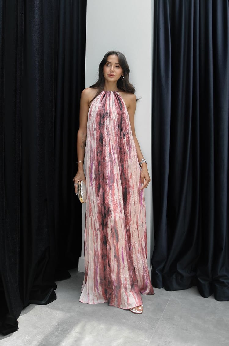 Pembe Sırt Dekolteli Desenli Elbise