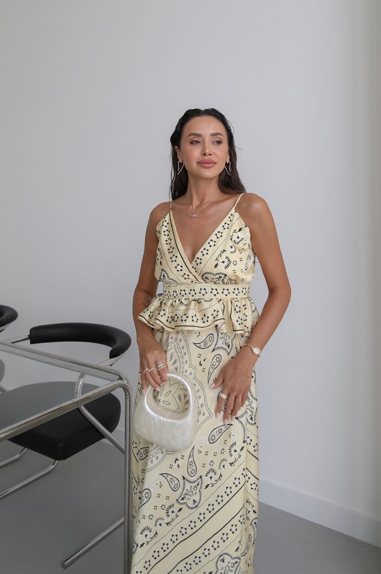 Sarı Beli Fırfırlı Askılı Saten Elbise