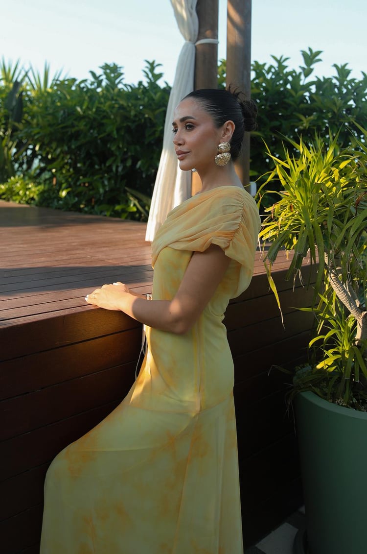 Sarı Desenli One Shoulder Şifon Elbise