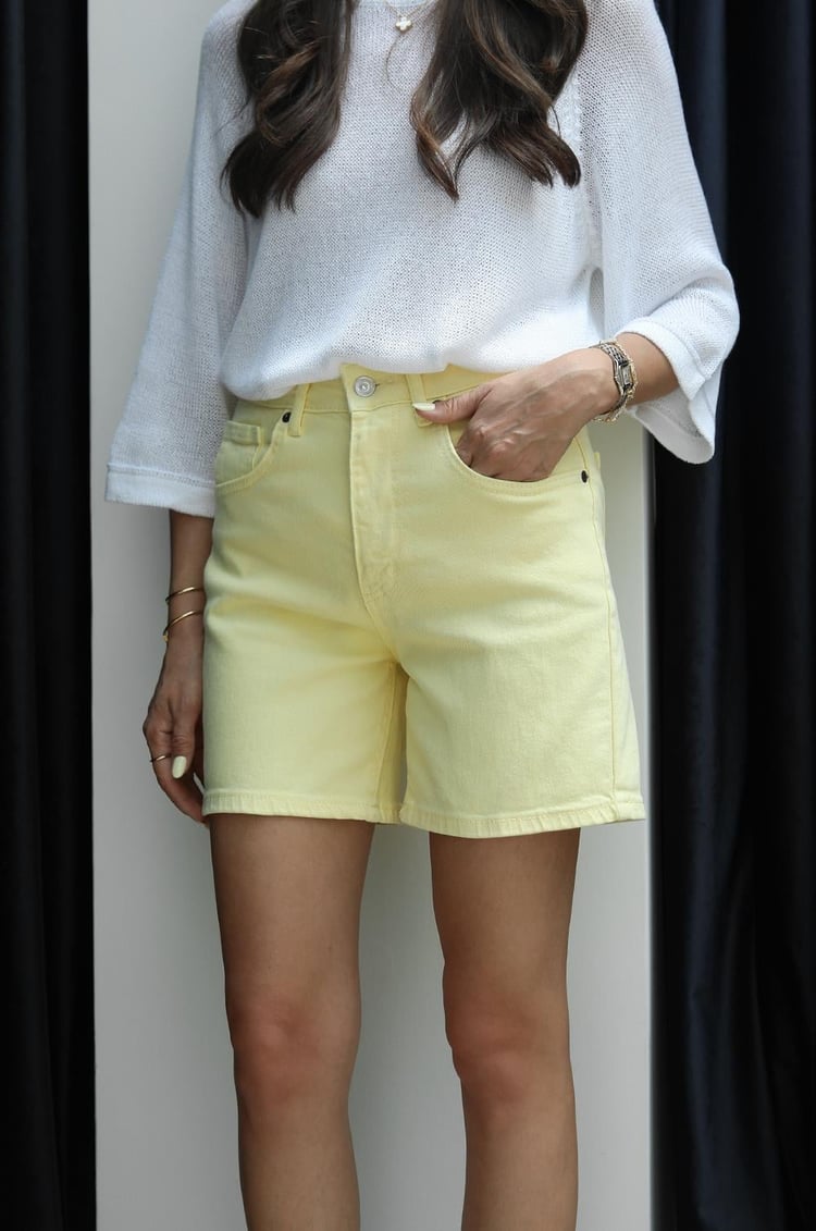 Sarı Fit Denim Şort