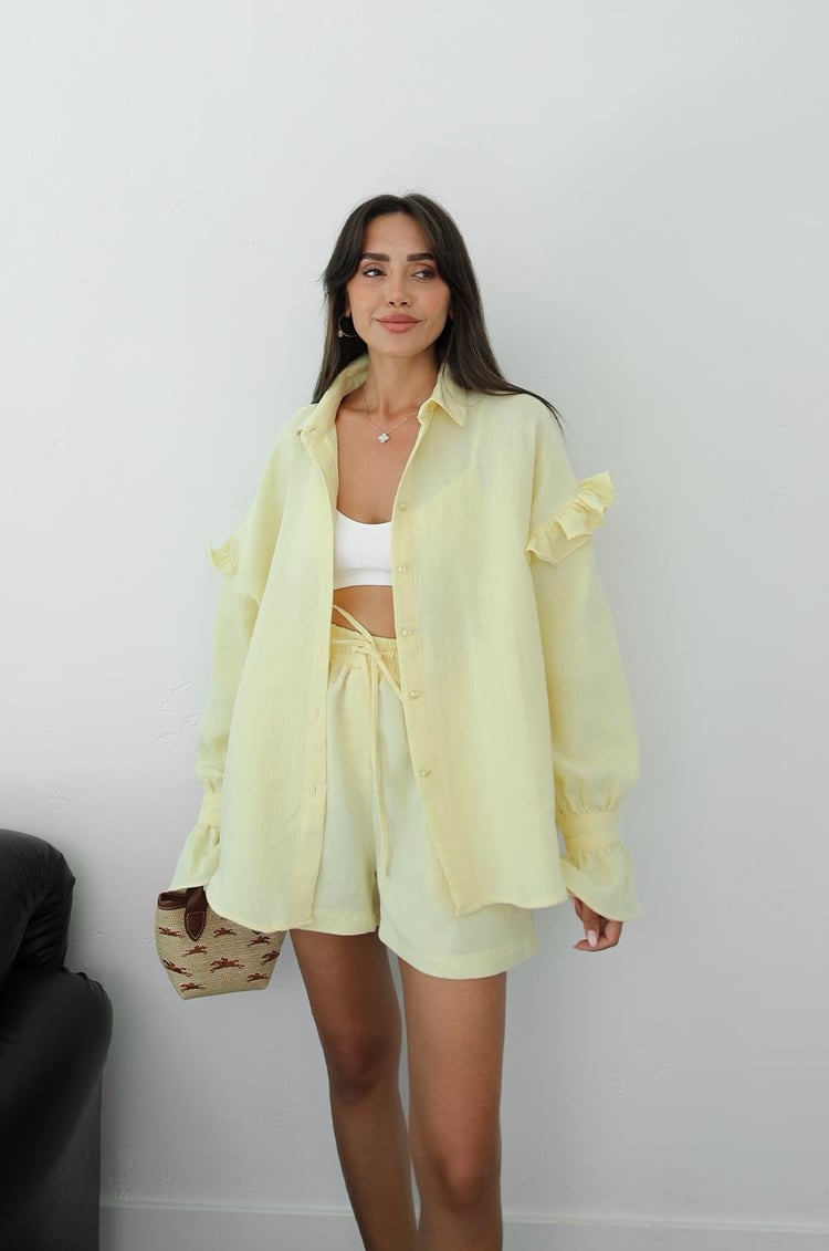 Sarı Kolları Fırfırlı Gömlek Şort Müslin Takım