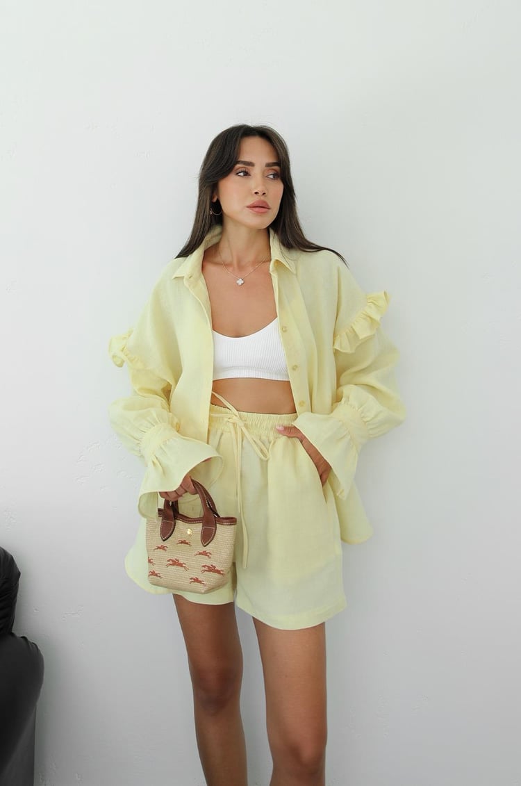 Sarı Kolları Fırfırlı Gömlek Şort Müslin Takım