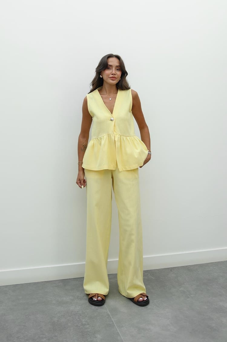 Sarı Önü Tek Düğmeli Yelek Pantolon Takım