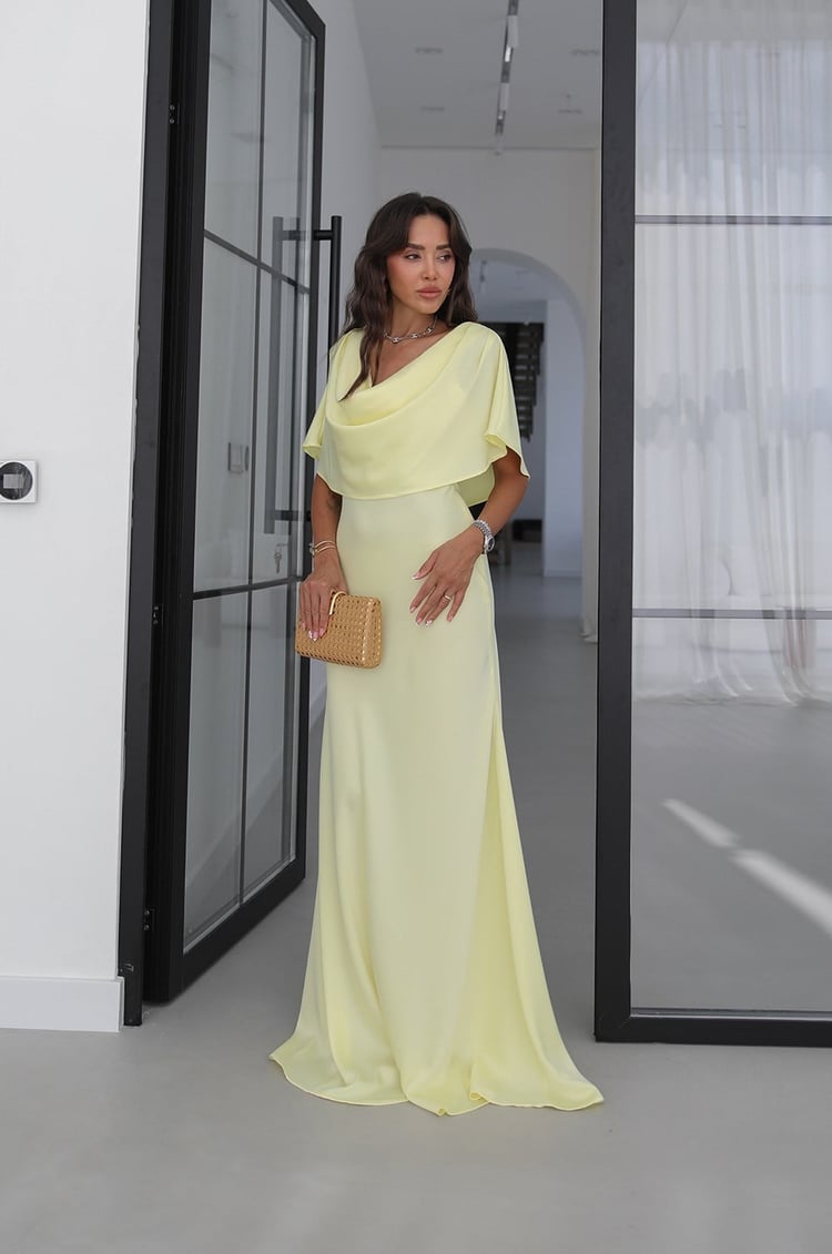 Sarı Pelerin Detaylı Saten Elbise