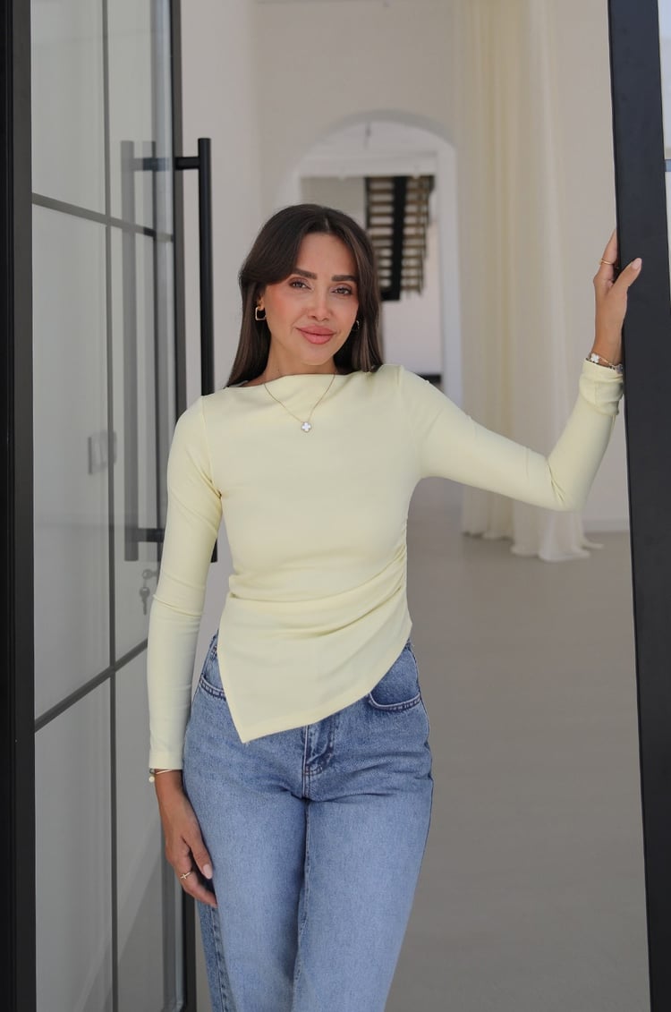 Sarı Yandan Büzgülü Asimetrik Bluz