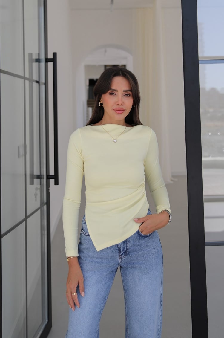 Sarı Yandan Büzgülü Asimetrik Bluz
