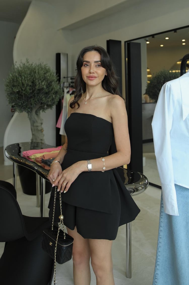 Siyah Altı Balon Straplez Elbise