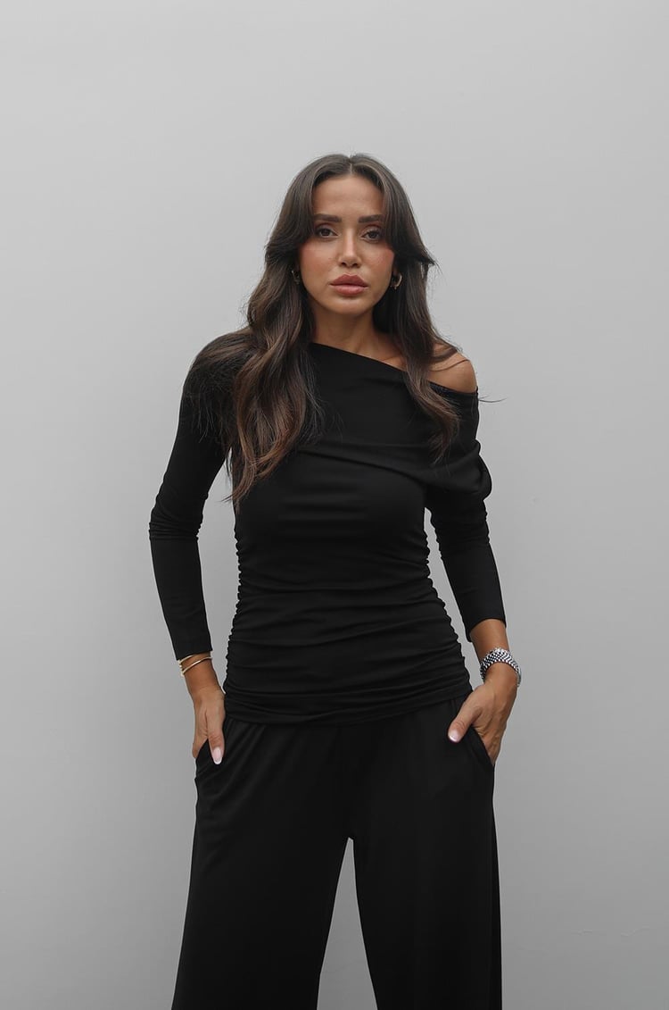 Siyah Asimetrik Yaka Bluz Pantolon Takım