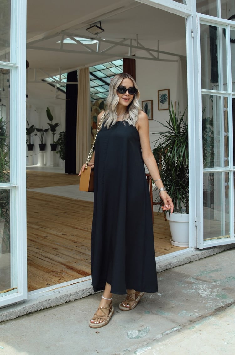 Siyah Askılı Perfect Elbise
