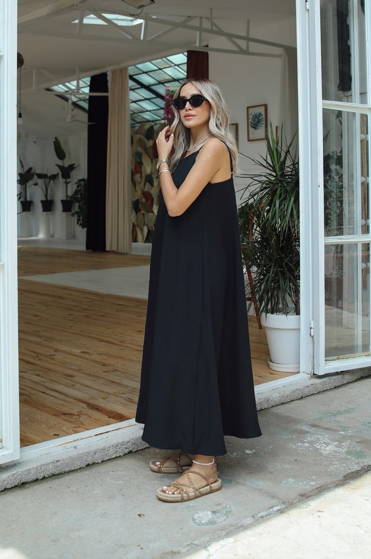 Siyah Askılı Perfect Elbise