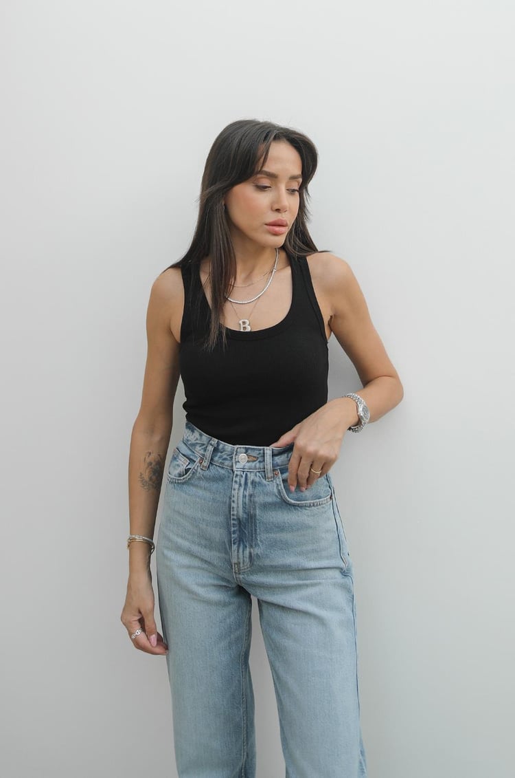 Siyah Askılı Top