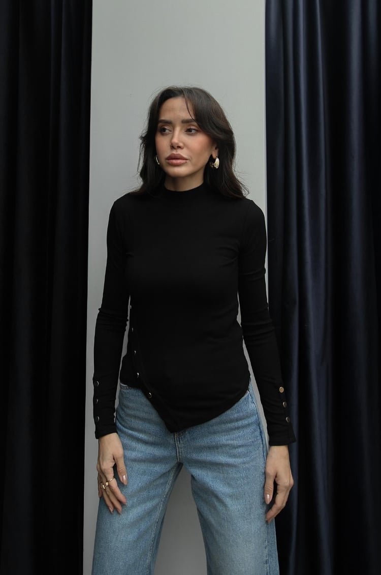 Siyah Belden Koldan Çıtçıtlı Bluz